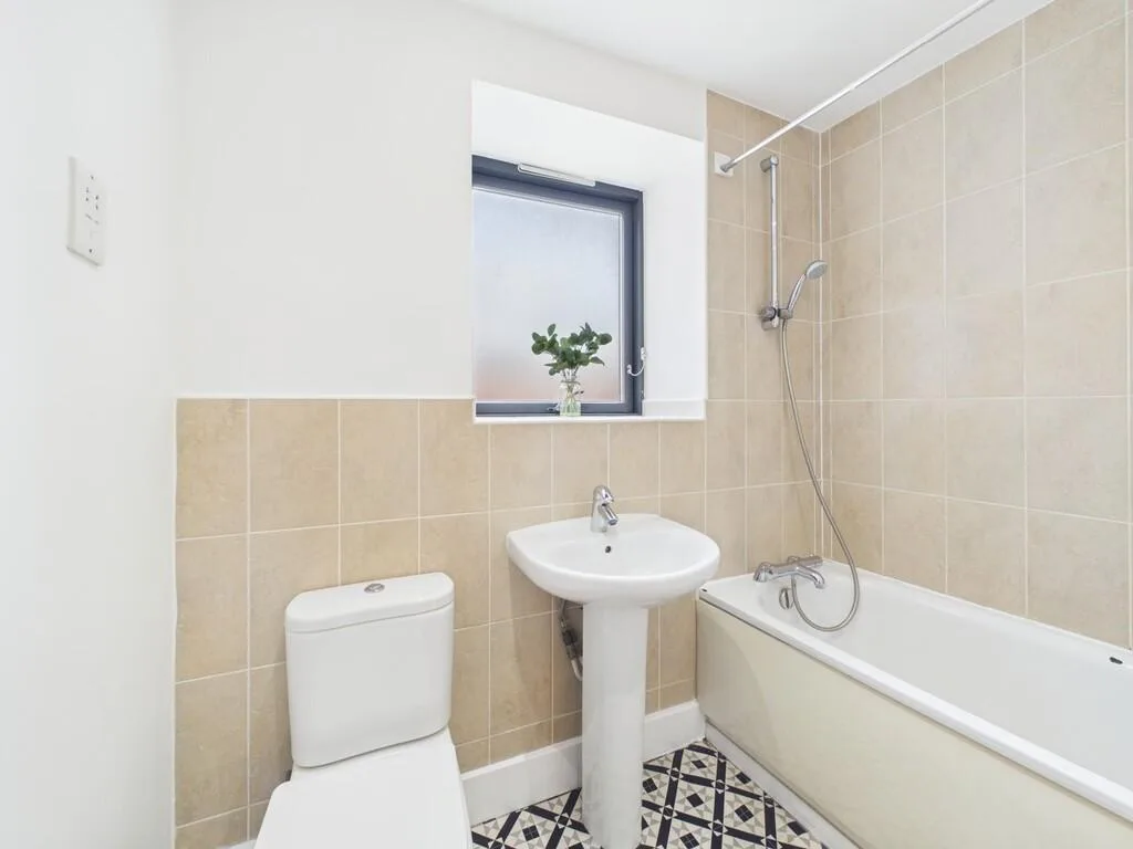 4 bedroom terraced house for rent