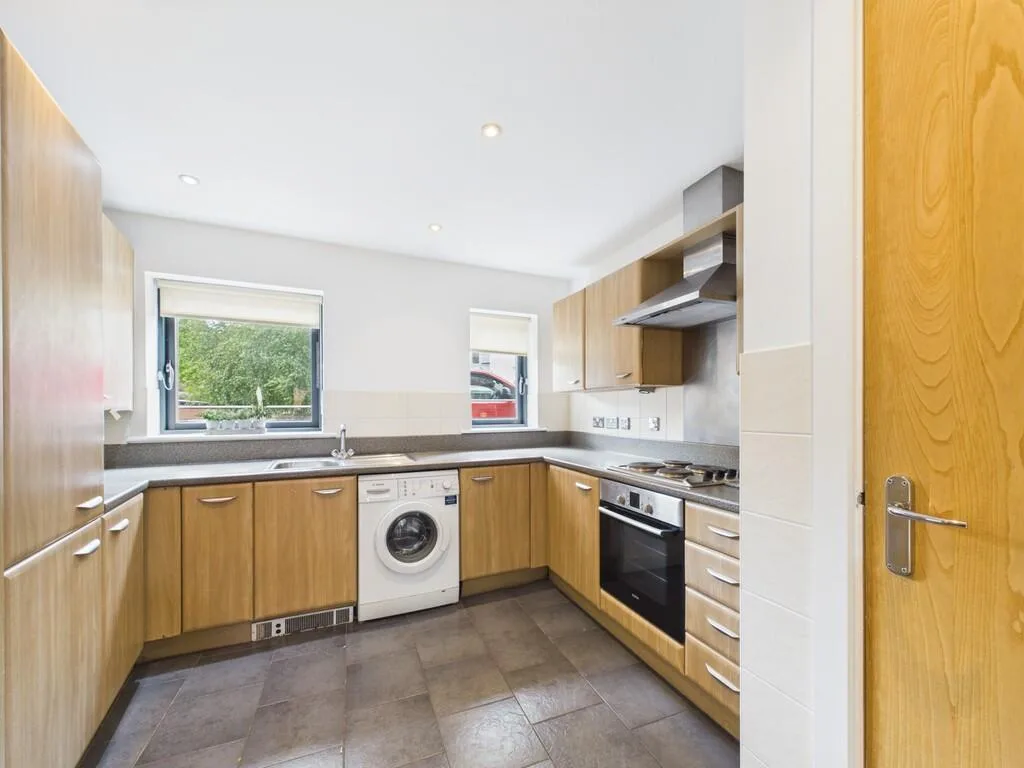 4 bedroom terraced house for rent
