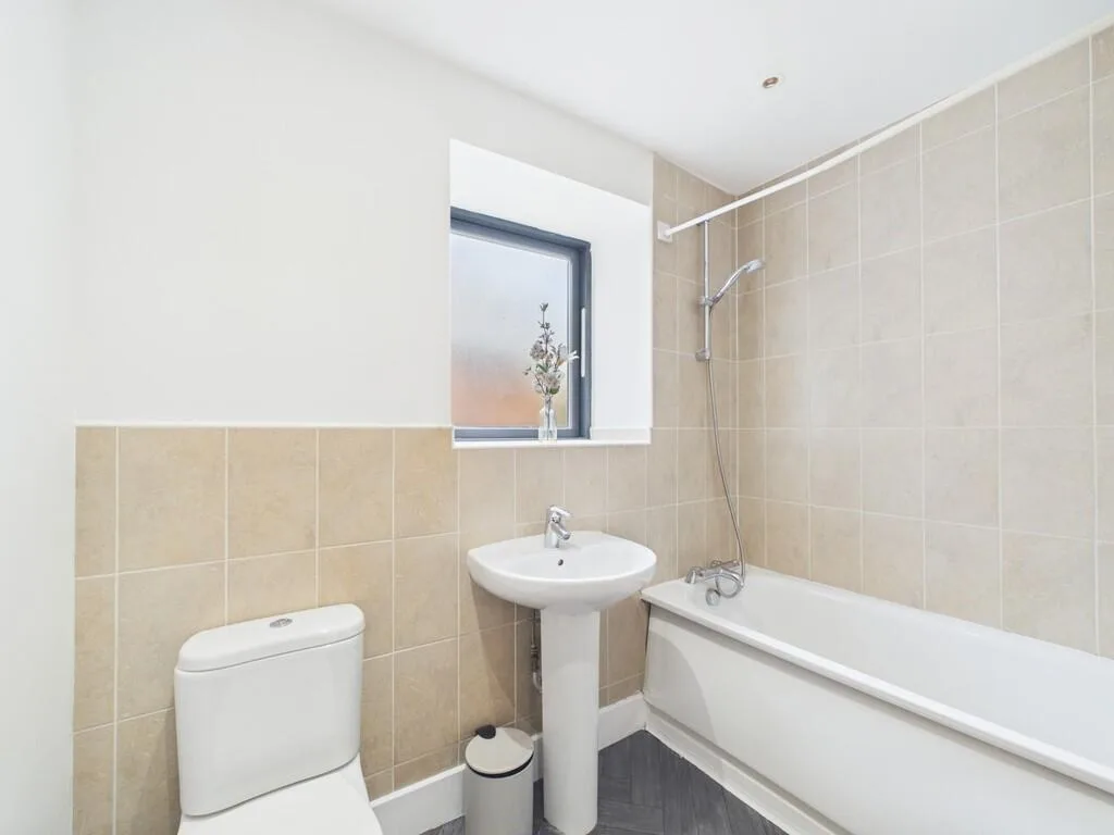 4 bedroom terraced house for rent