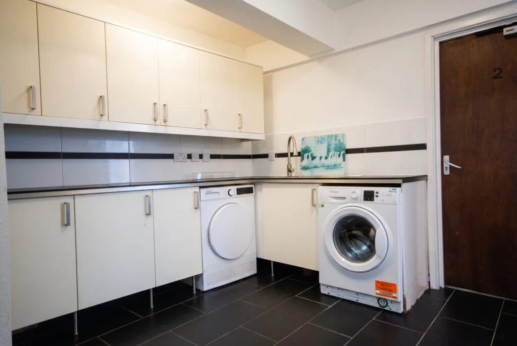 1 bedroom semi-detached house for rent