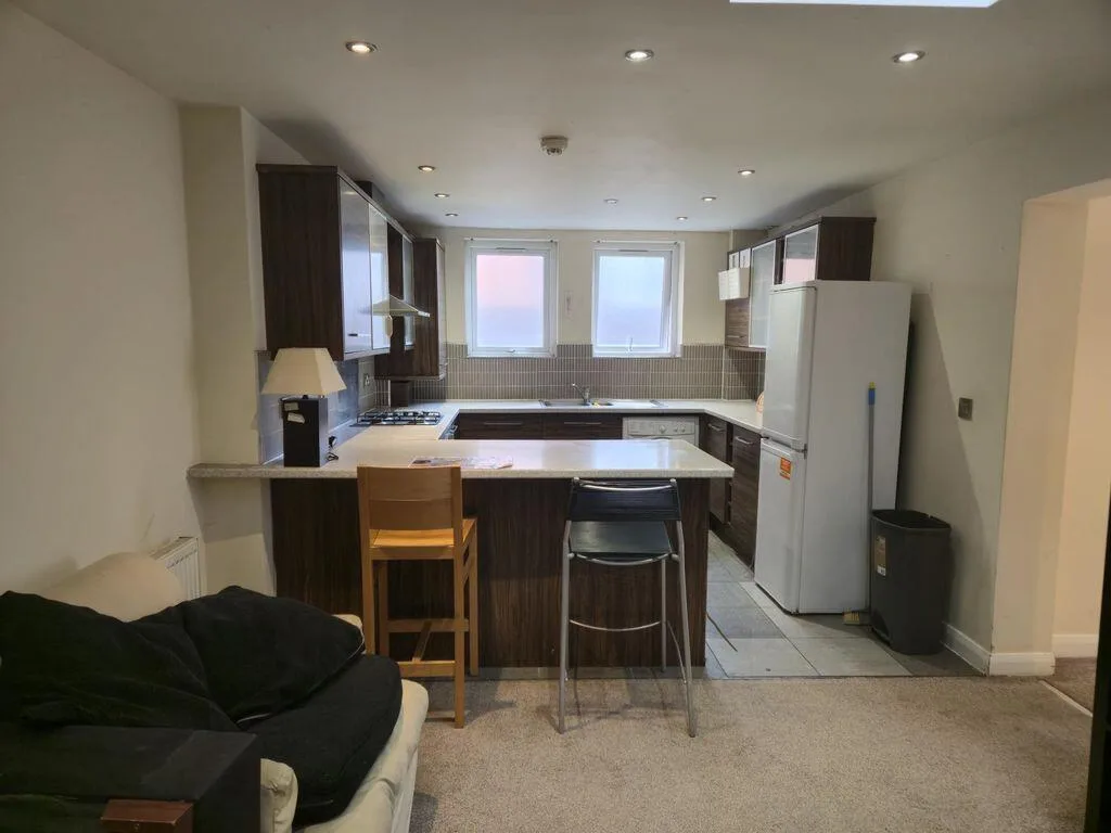 3 bedroom flat for rent