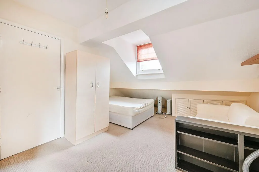 Studio flat for rent
