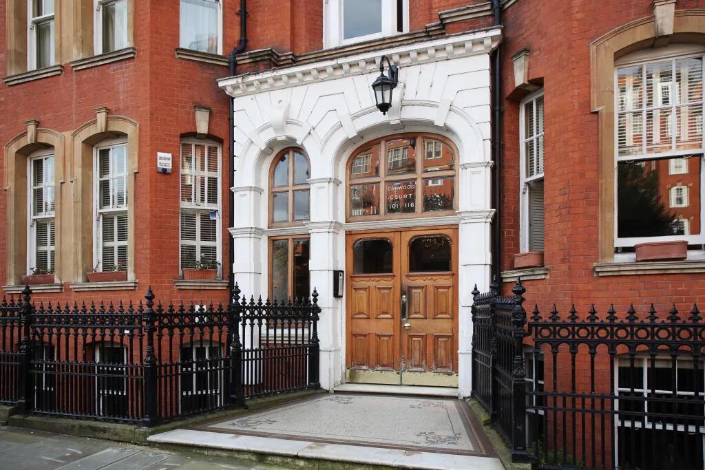 5 bedroom flat for rent