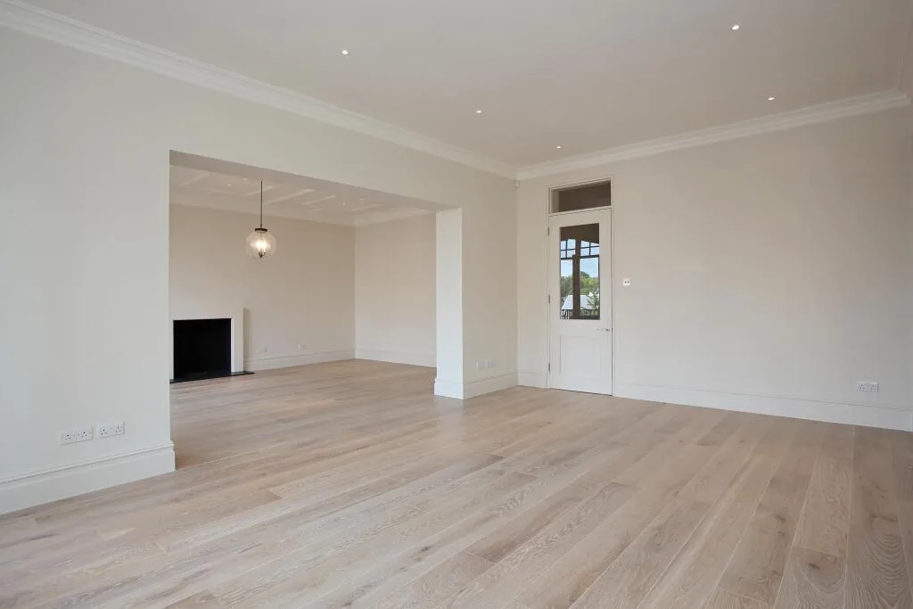 5 bedroom flat for rent