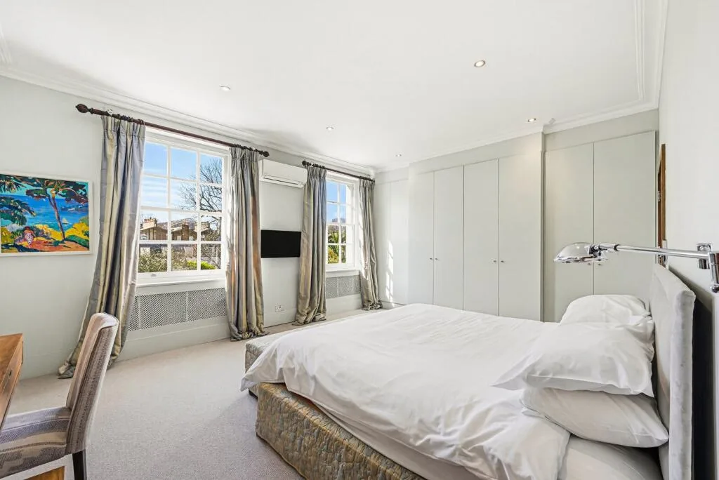 5 bedroom terraced house for rent