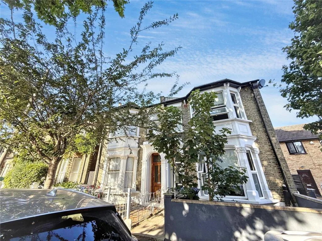 2 bedroom house for rent