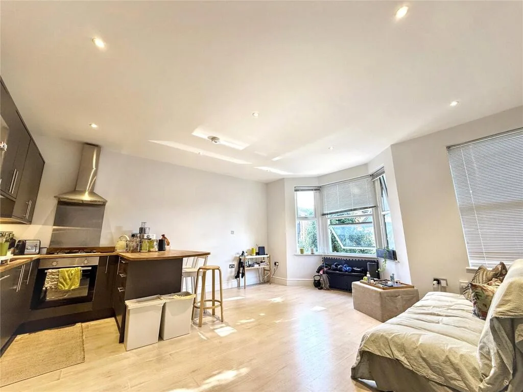 2 bedroom house for rent