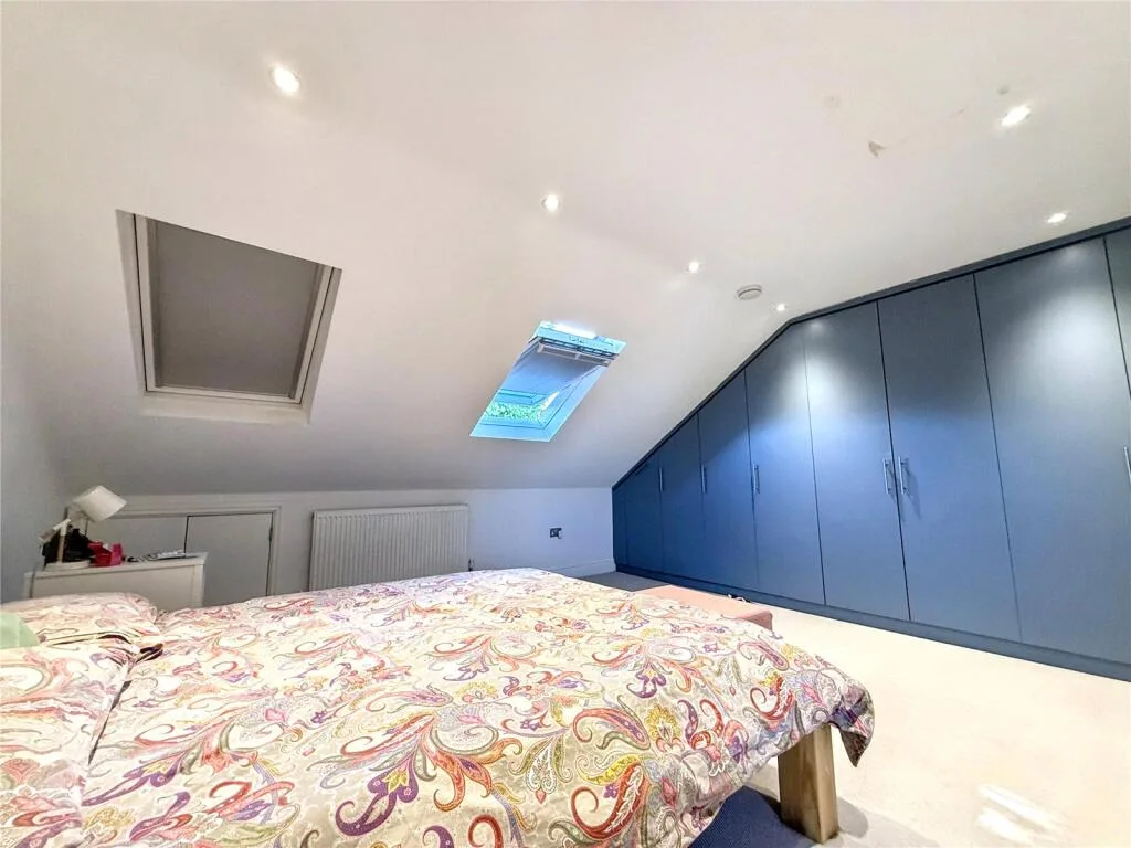 2 bedroom house for rent