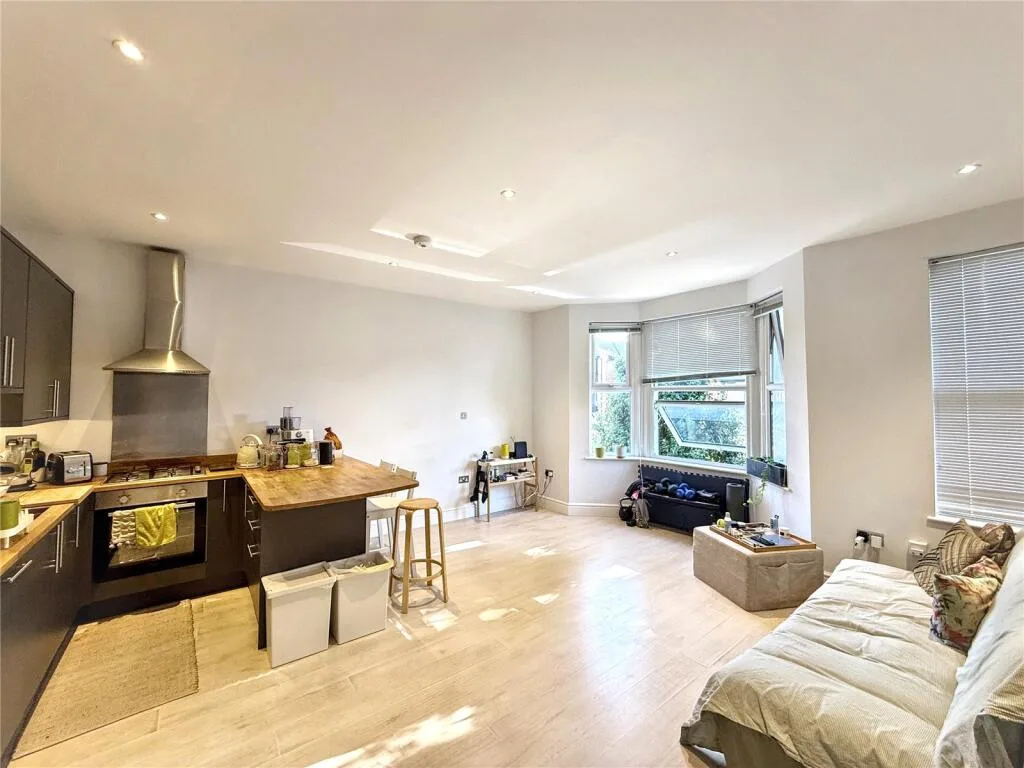 2 bedroom house for rent