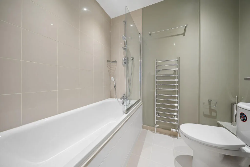 3 bedroom flat for rent