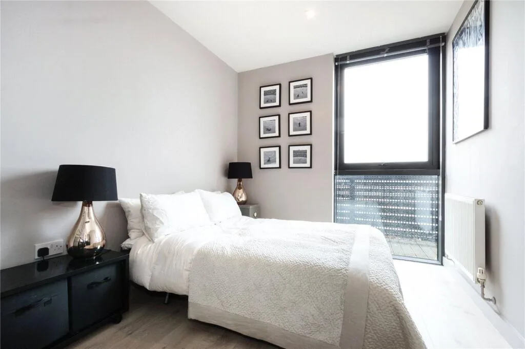 2 bedroom penthouse for rent
