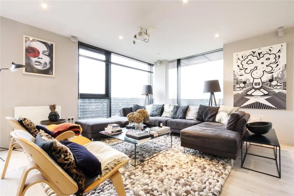 2 bedroom penthouse for rent