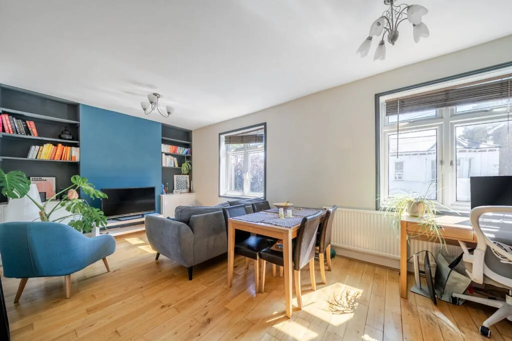 1 bedroom maisonette for rent