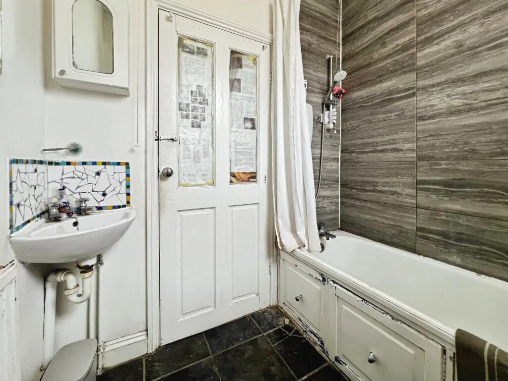4 bedroom terraced house for rent