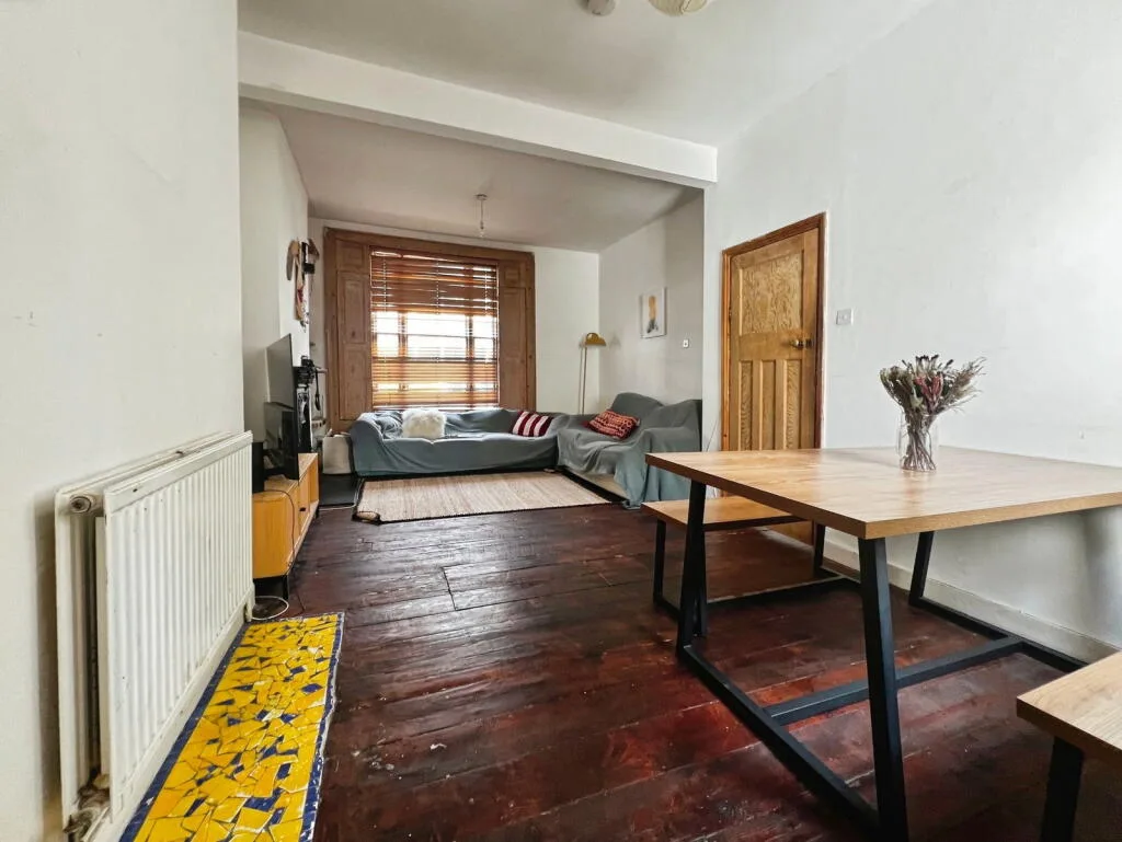 4 bedroom terraced house for rent