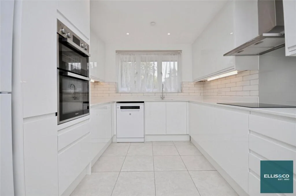 3 bedroom apartment for rent