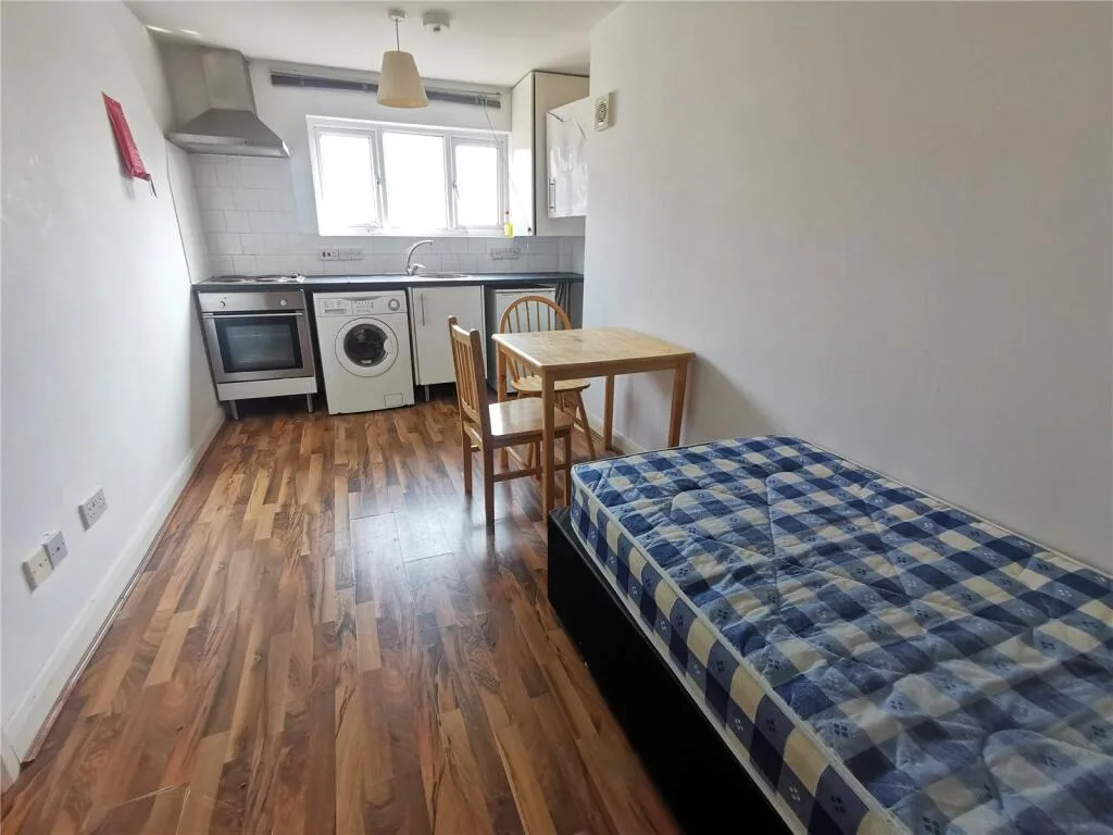 Studio apartment for rent