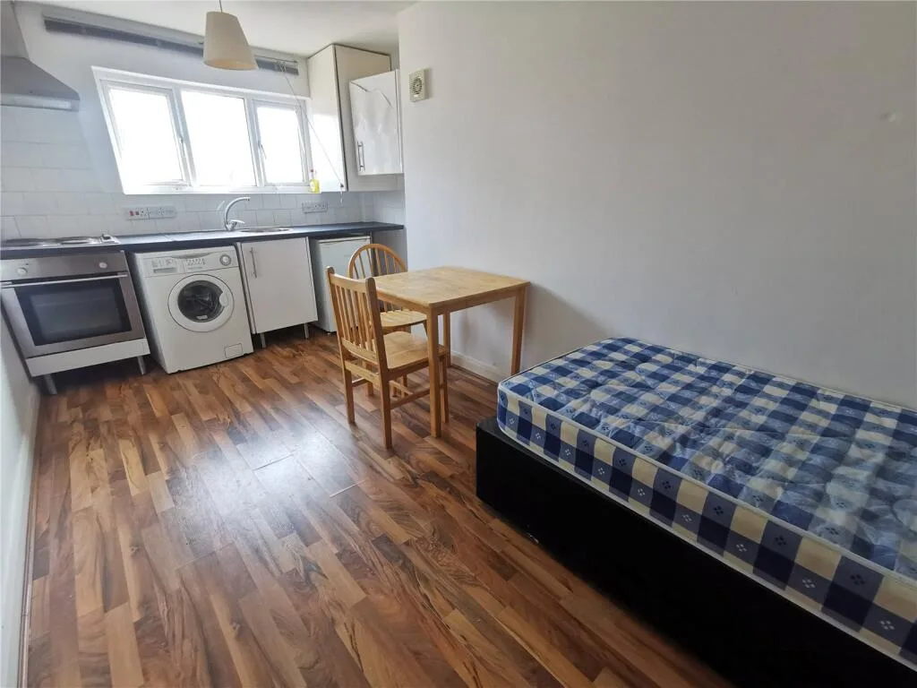 Studio apartment for rent