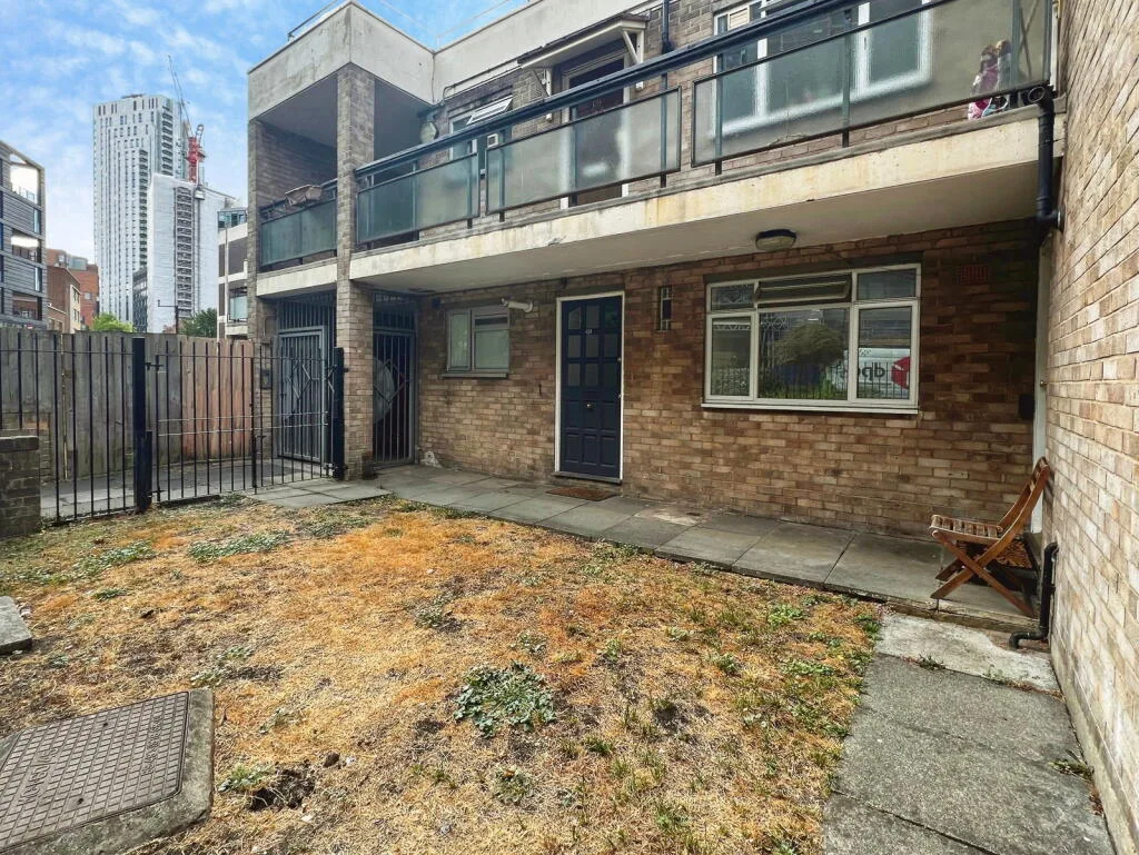 2 bedroom ground floor flat for rent