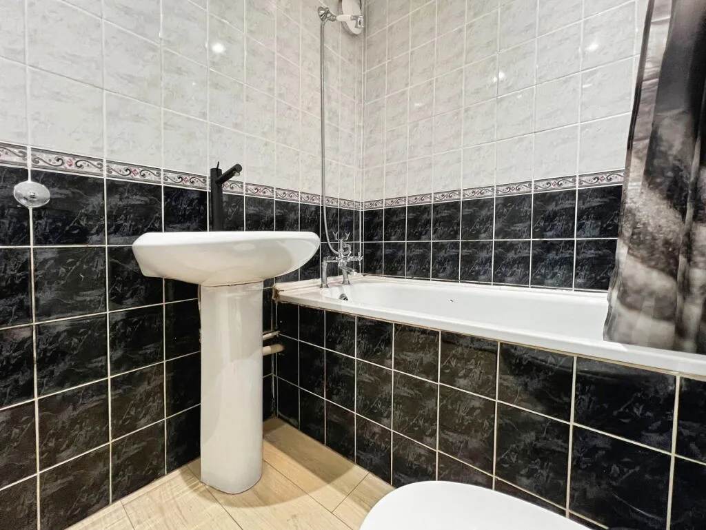 2 bedroom ground floor flat for rent
