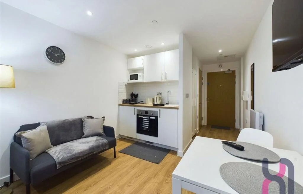 Studio flat for rent