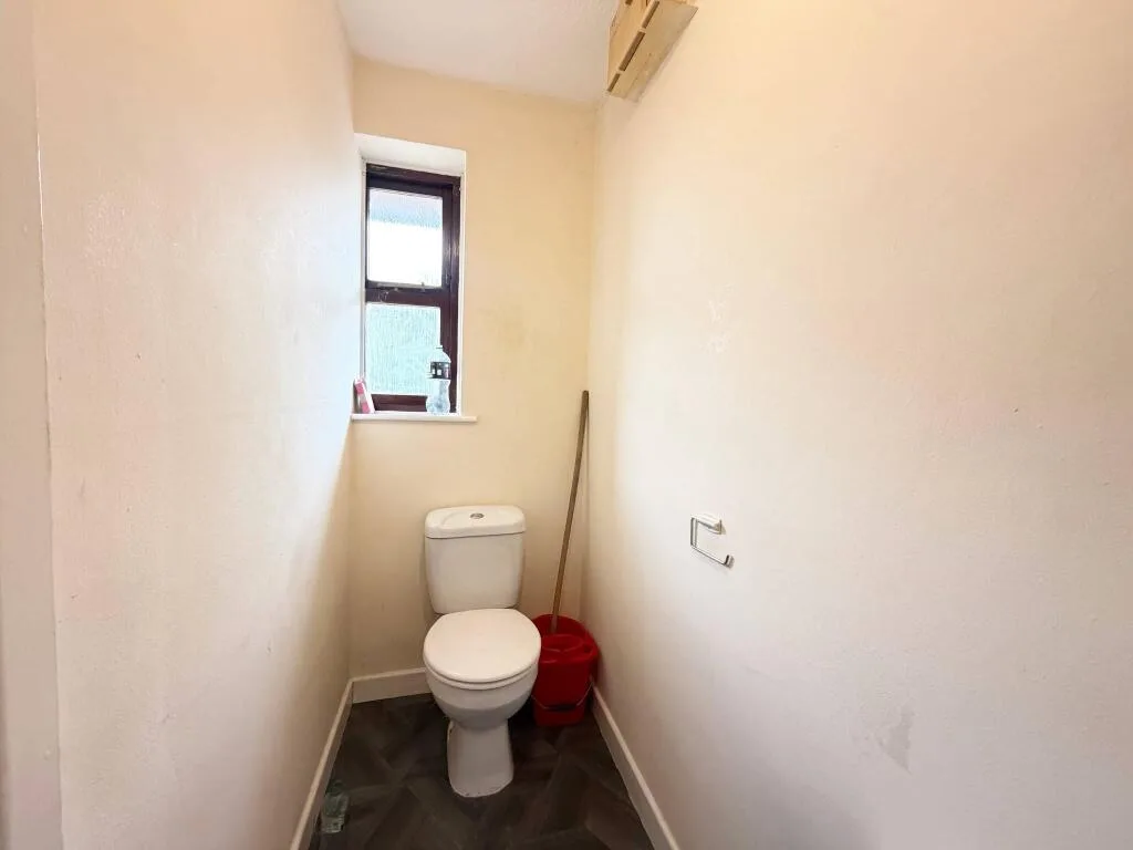 3 bedroom end of terrace house for rent