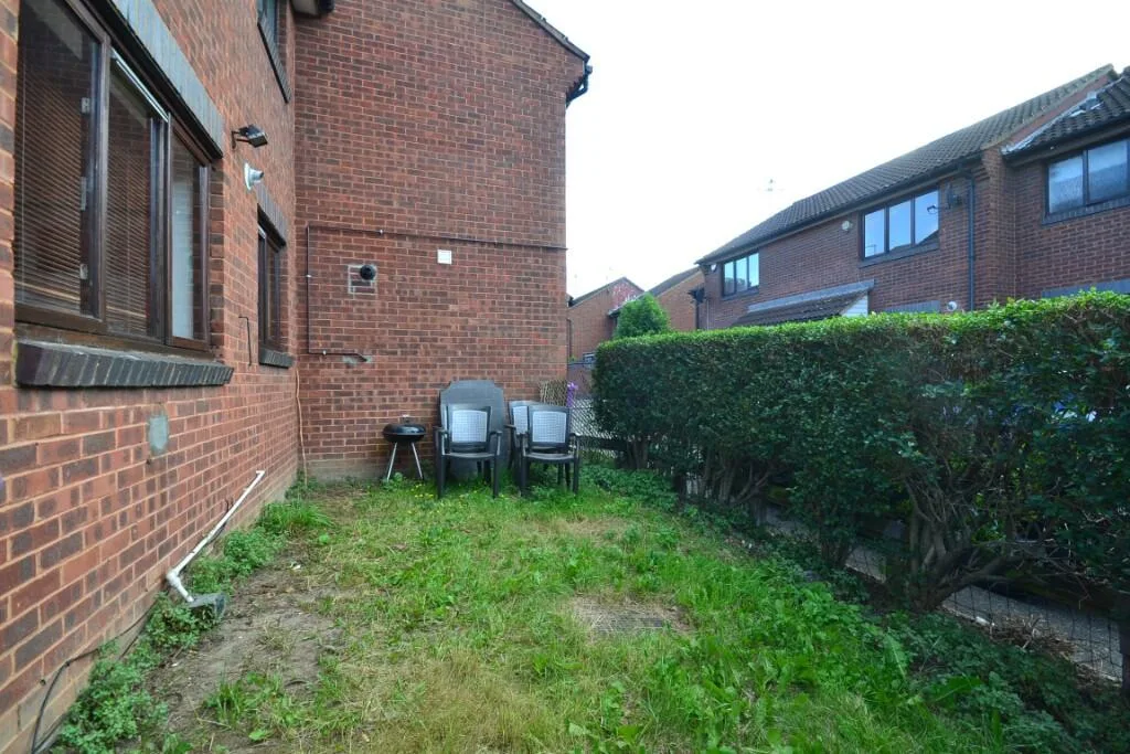 1 bedroom house for rent