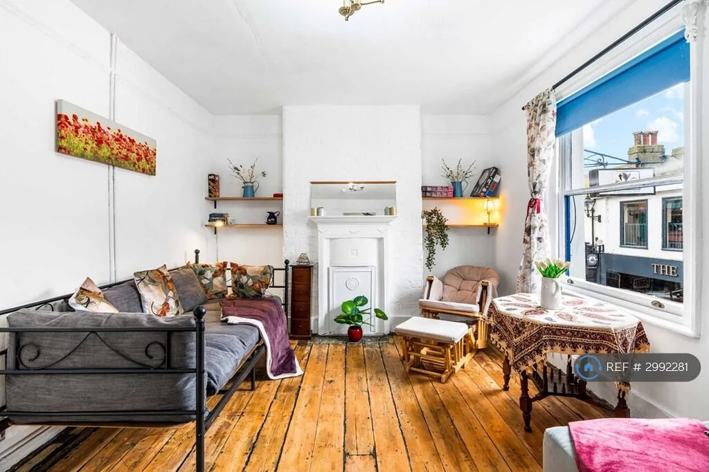 Studio flat for rent