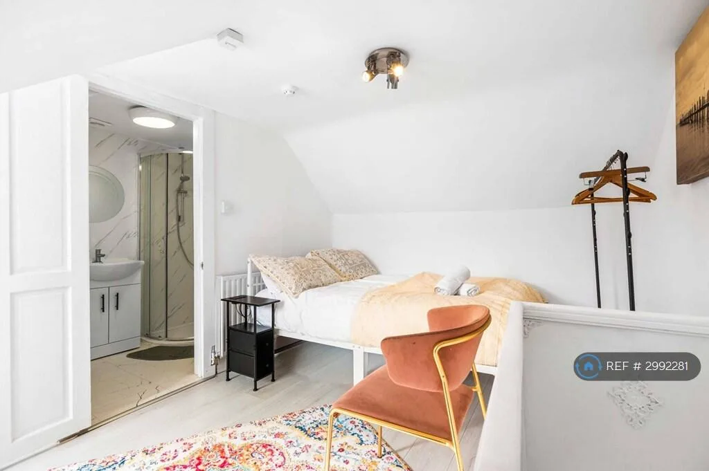 Studio flat for rent
