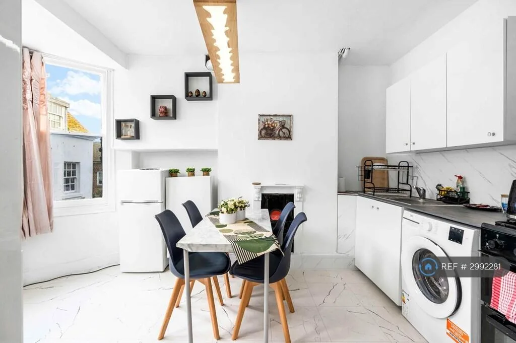 Studio flat for rent