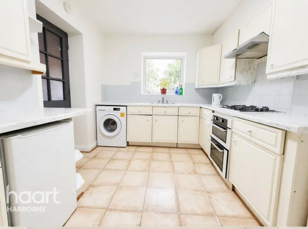 2 bedroom semi-detached house for rent