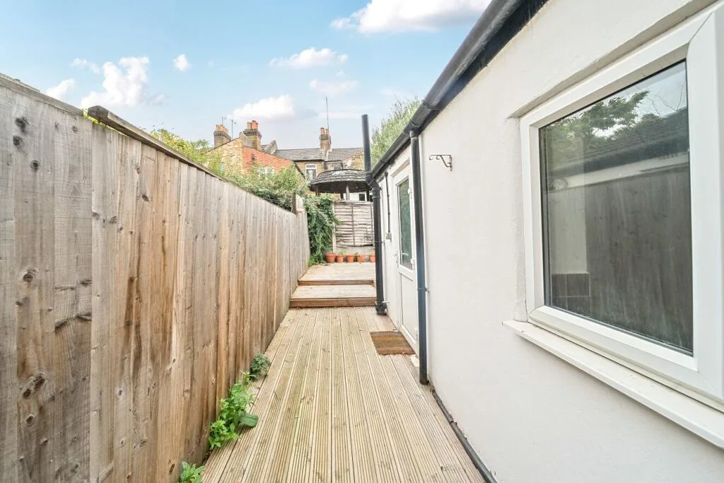 2 bedroom terraced house for rent