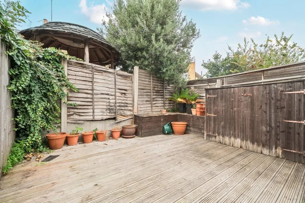 2 bedroom terraced house for rent