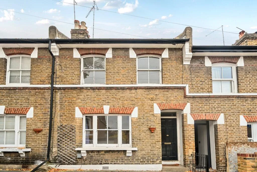 2 bedroom terraced house for rent