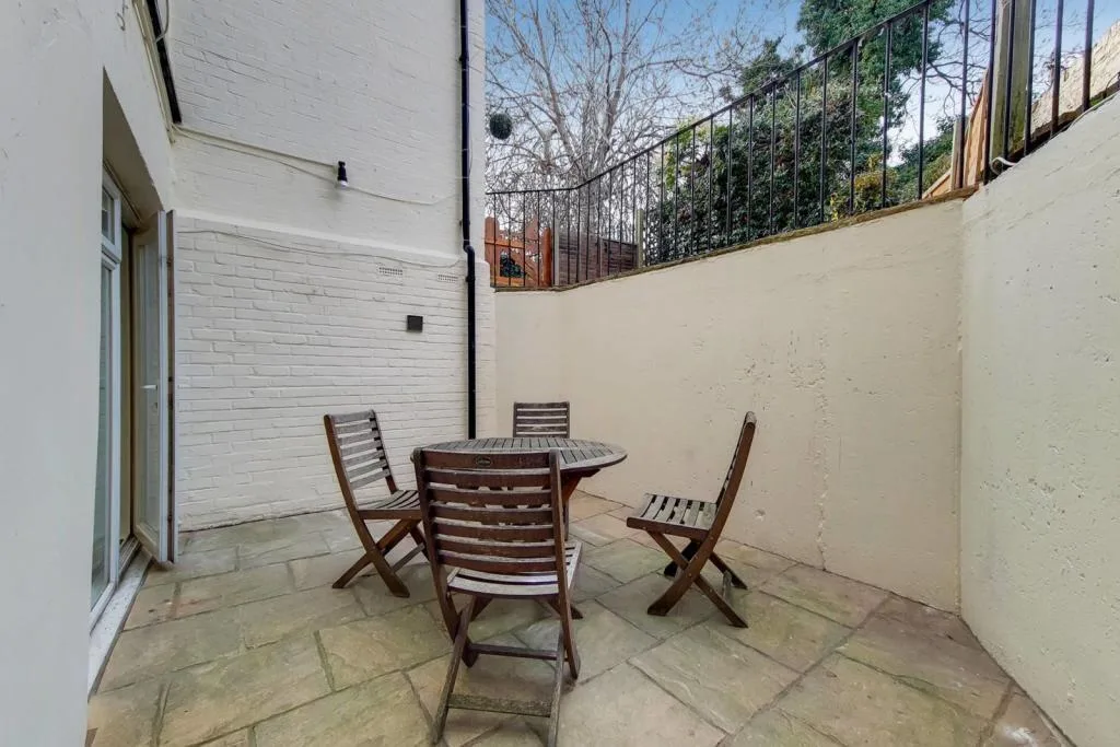 2 bedroom apartment for rent