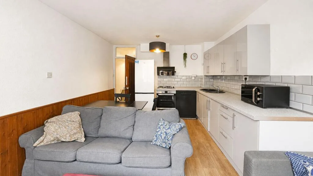 4 bedroom terraced house for rent