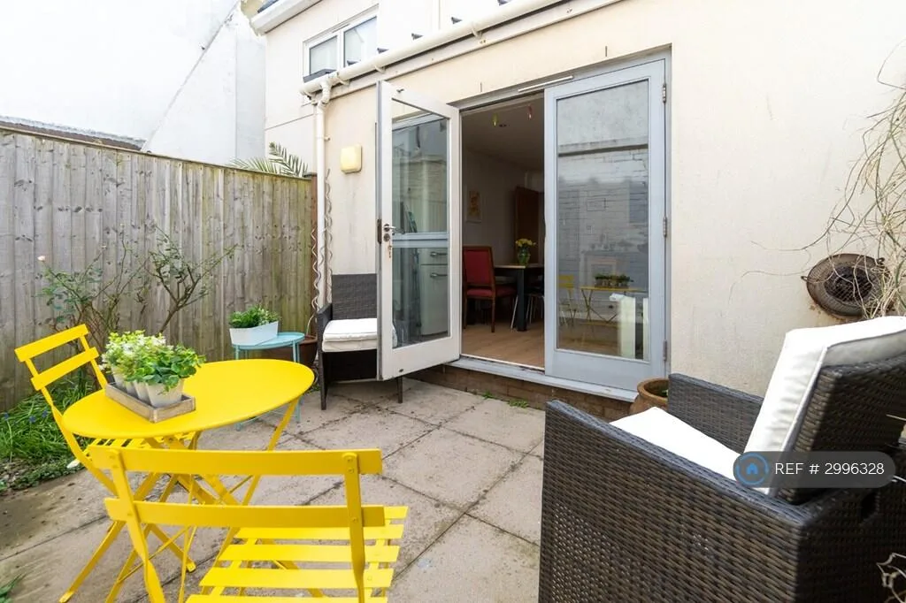 4 bedroom terraced house for rent