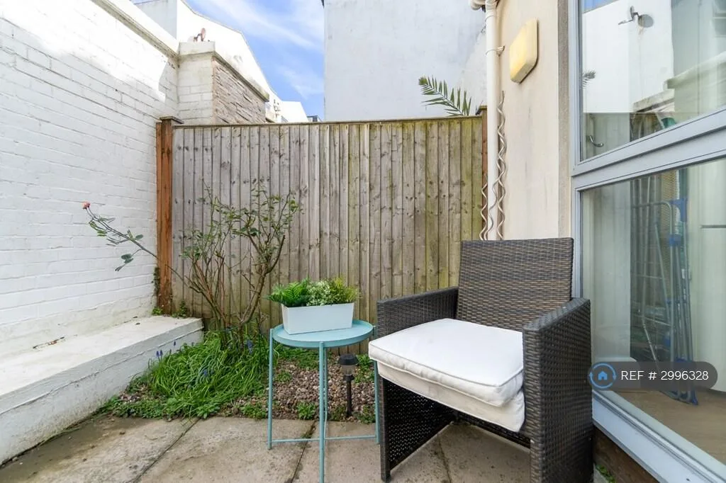 4 bedroom terraced house for rent