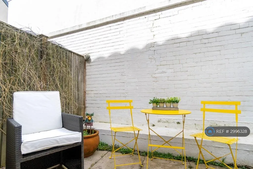 4 bedroom terraced house for rent