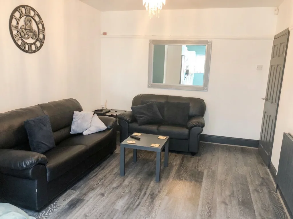 5 bedroom house for rent