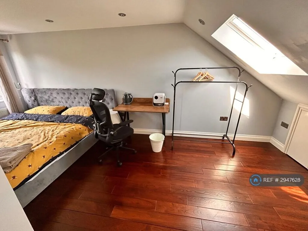 3 bedroom end of terrace house for rent