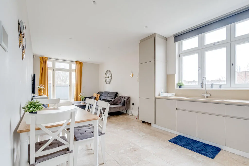 4 bedroom apartment for rent