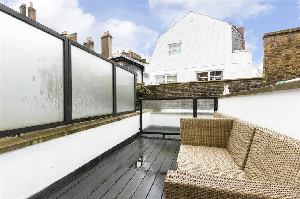 4 bedroom terraced house for rent