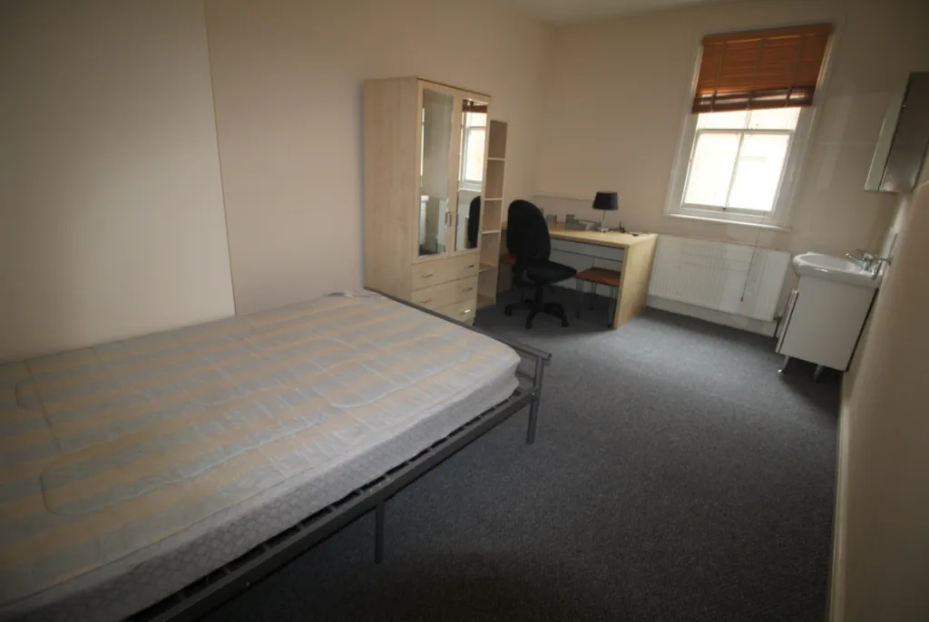 1 bedroom detached house for rent