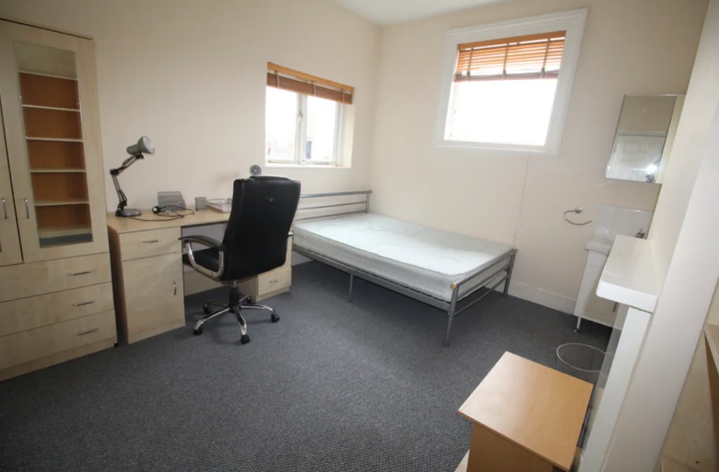 1 bedroom detached house for rent