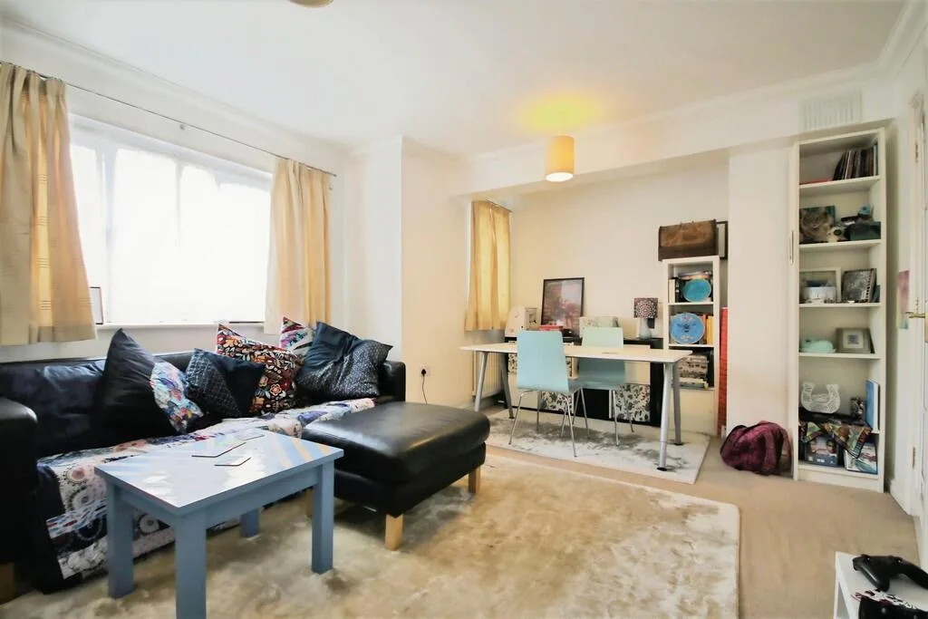2 bedroom ground floor flat for rent