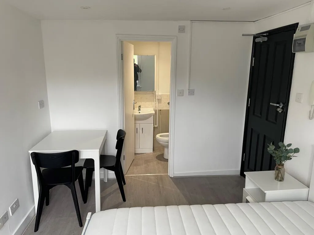 Studio flat for rent