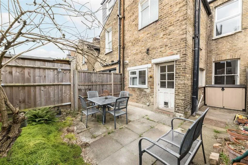 2 bedroom terraced house for rent