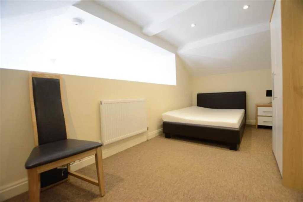 2 bedroom duplex for rent