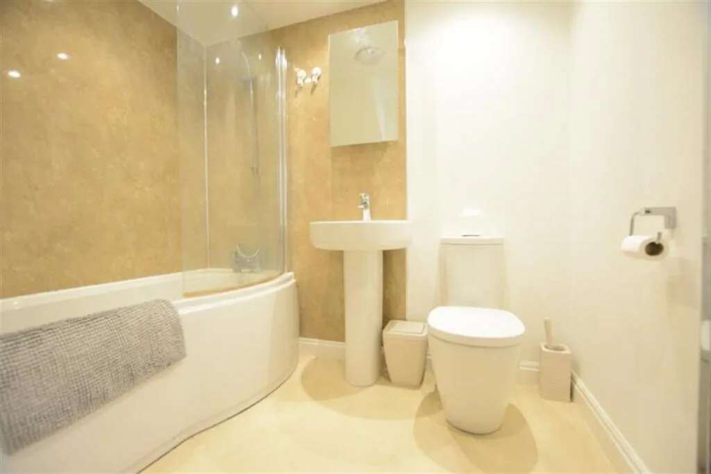2 bedroom duplex for rent